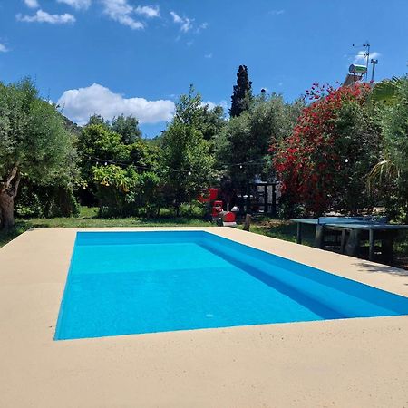 شقة Sofiana'S Garden Retreat With Private Pool Dhrapaniás المظهر الخارجي الصورة