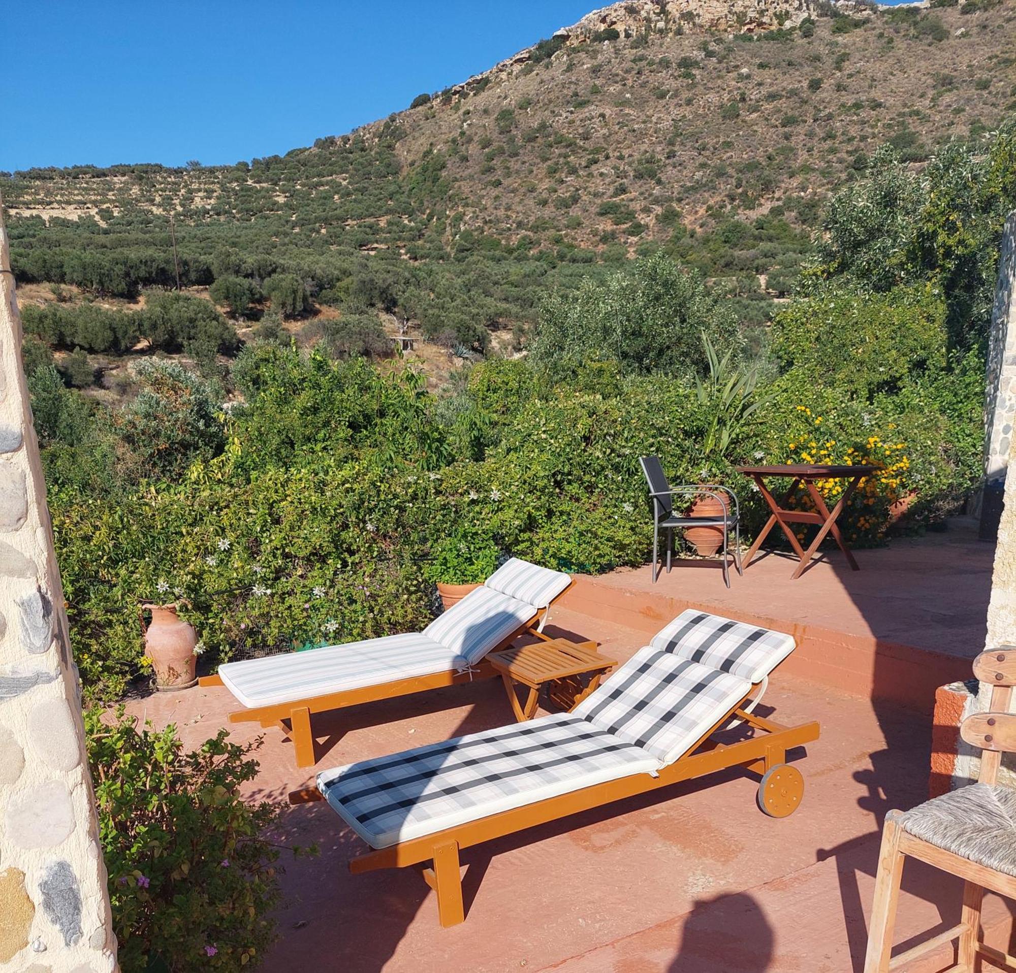 شقة Sofiana'S Garden Retreat With Private Pool Dhrapaniás الغرفة الصورة