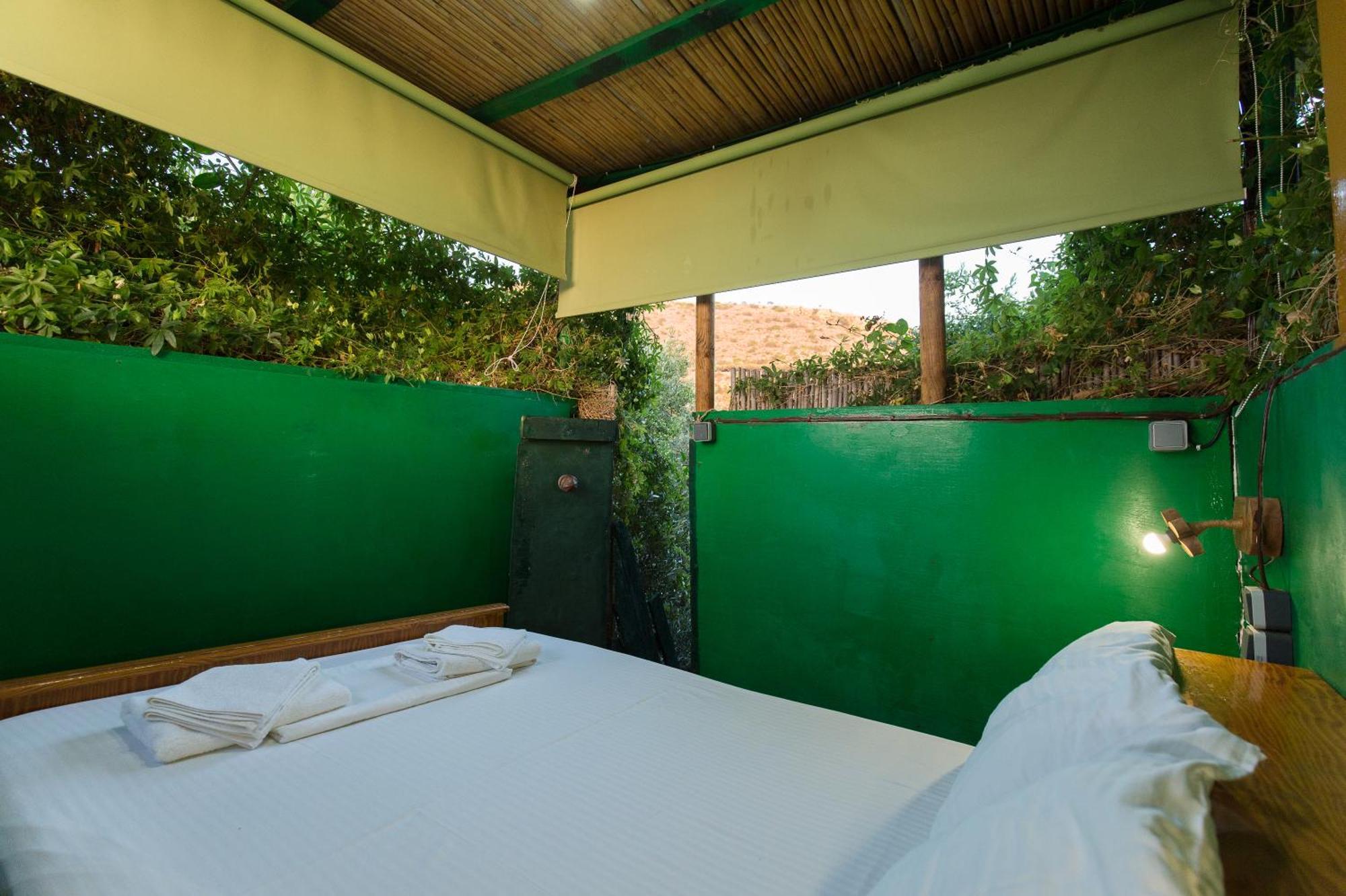 شقة Sofiana'S Garden Retreat With Private Pool Dhrapaniás المظهر الخارجي الصورة