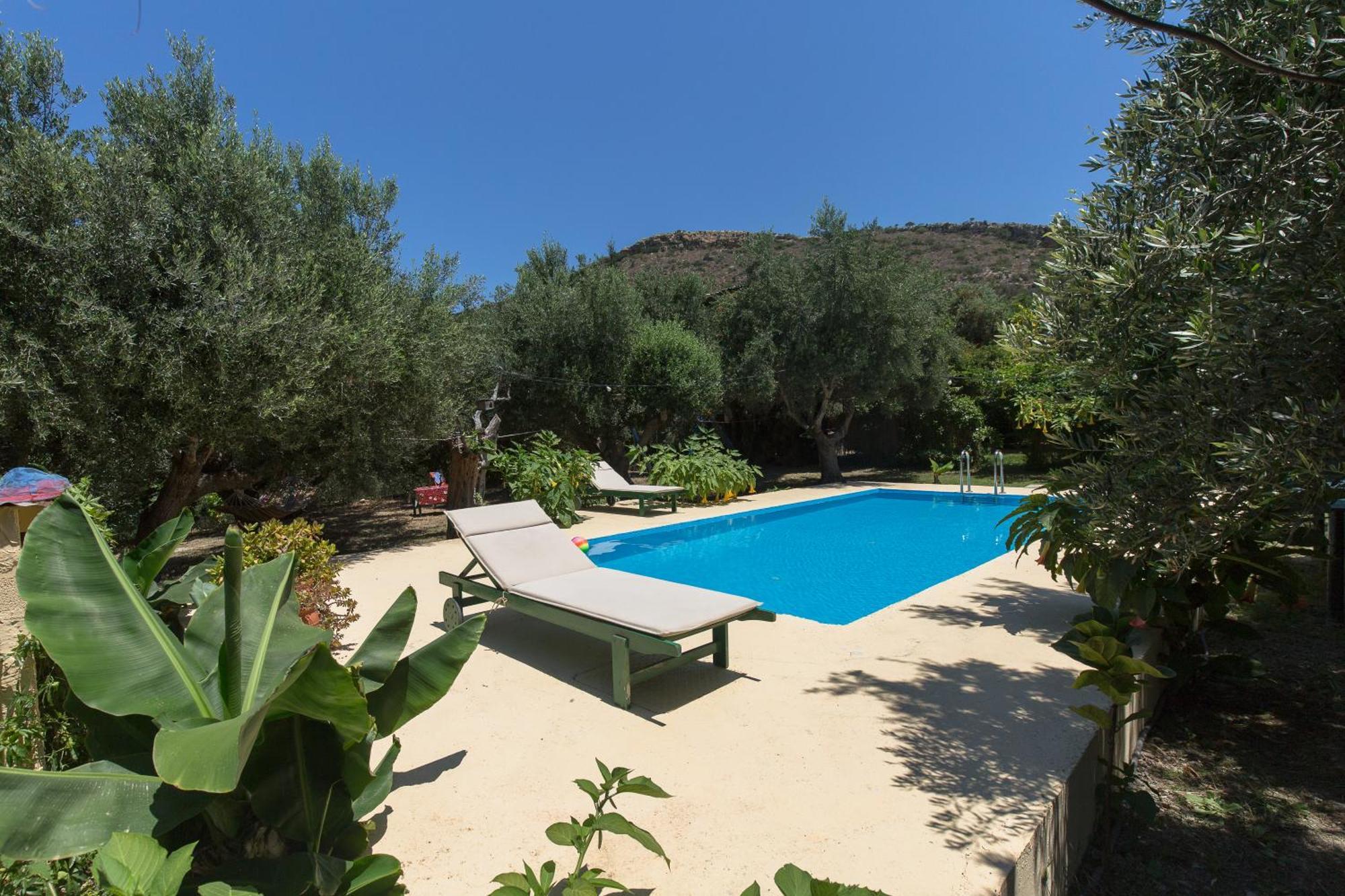 شقة Sofiana'S Garden Retreat With Private Pool Dhrapaniás المظهر الخارجي الصورة