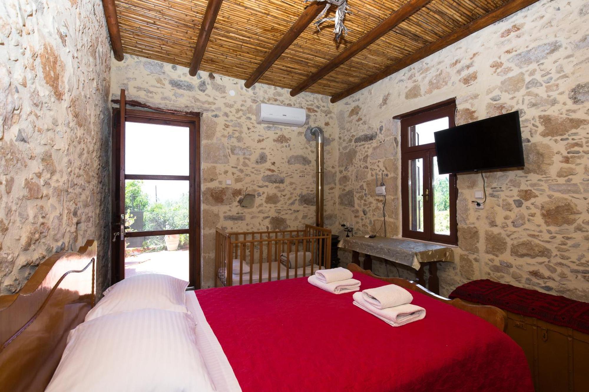 شقة Sofiana'S Garden Retreat With Private Pool Dhrapaniás المظهر الخارجي الصورة